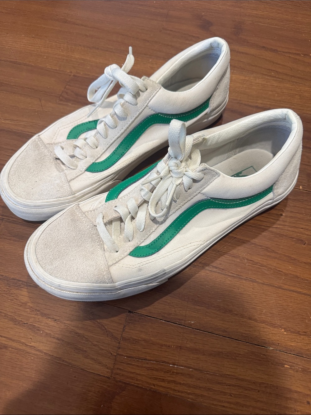 Vans White Low-Top Sneakers with Green Side Stripe